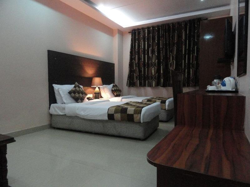 Hotel Kyron Delhi  Esterno foto